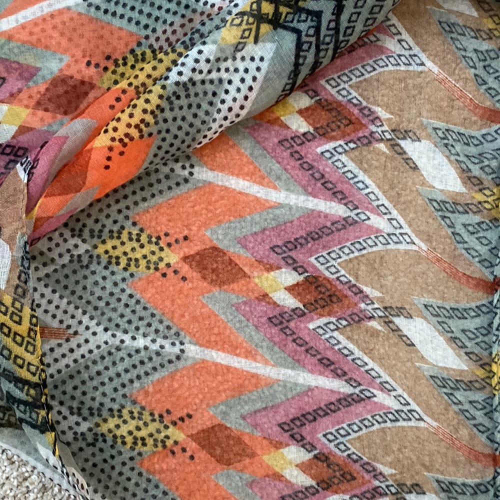 Abstract Geometric Infinity Scarf - Picture 9 of 9